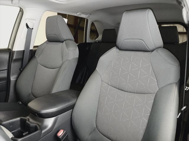 Photo of 2024 Midnight Black Metallic Toyota RAV4 Hybrid