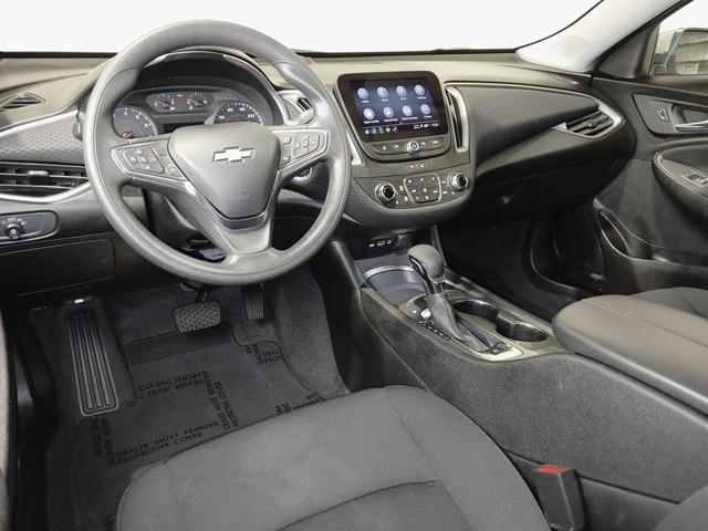 Photo of 2024 Mineral Gray Metallic Chevrolet Malibu