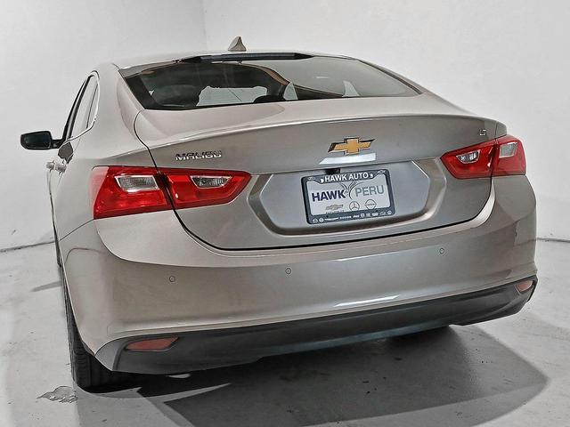 Photo of 2024 Mineral Gray Metallic Chevrolet Malibu