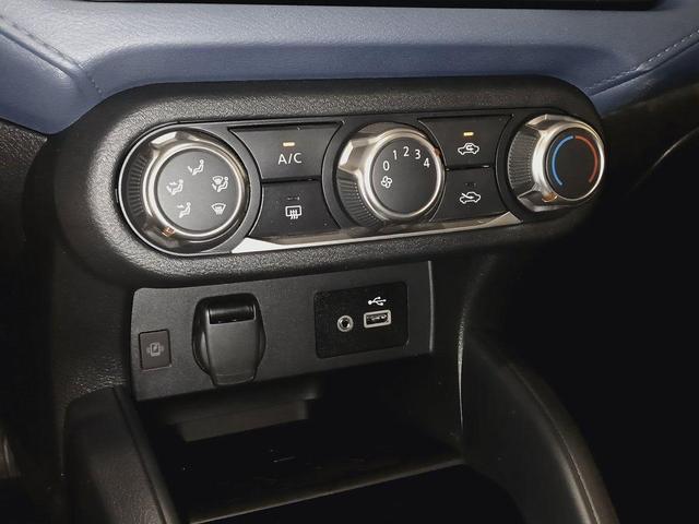 Photo of 2025 Gun Metallic Nissan Versa