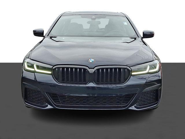 Photo of 2022 Carbon Black Metallic BMW 530