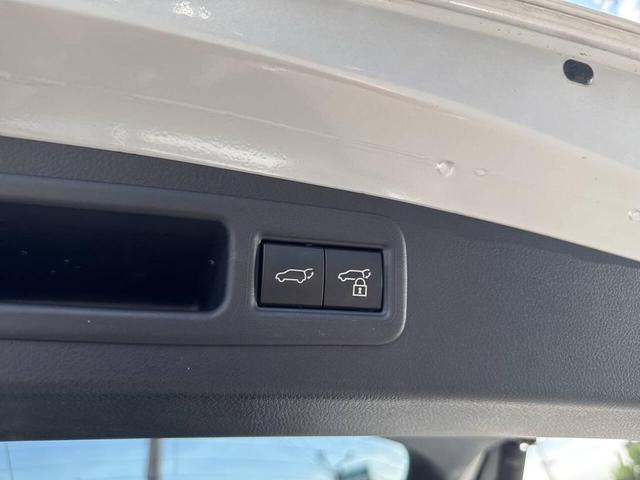 Photo of 2023 Eminent White Pearl Lexus RX 350