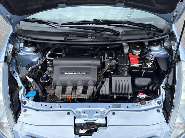Photo of 2008 Blue Honda Fit