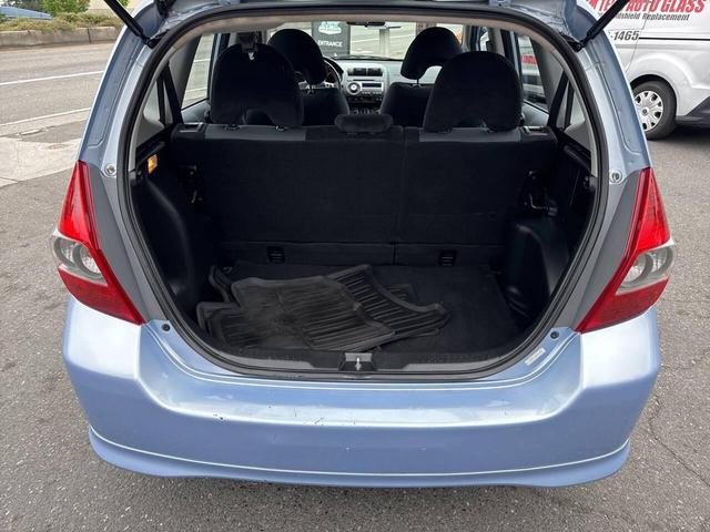 Photo of 2008 Blue Honda Fit