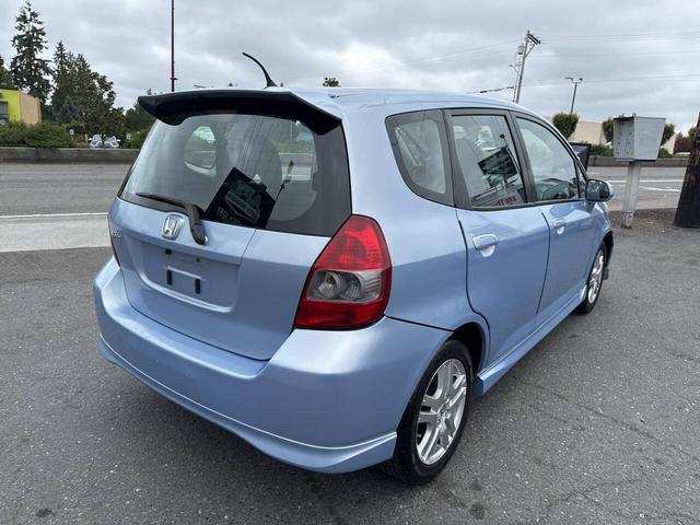 Photo of 2008 Blue Honda Fit