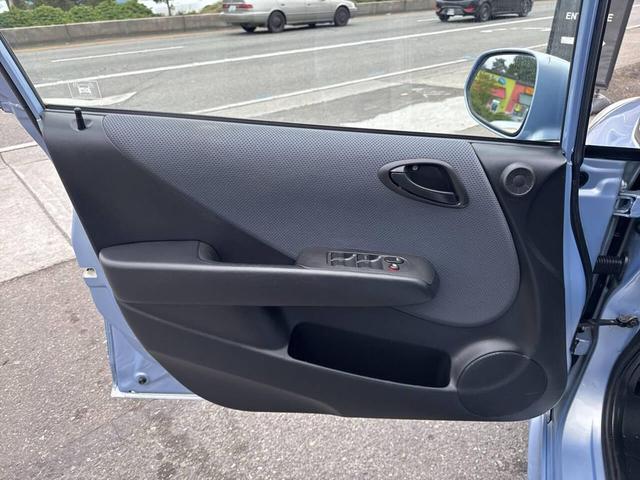 Photo of 2008 Blue Honda Fit