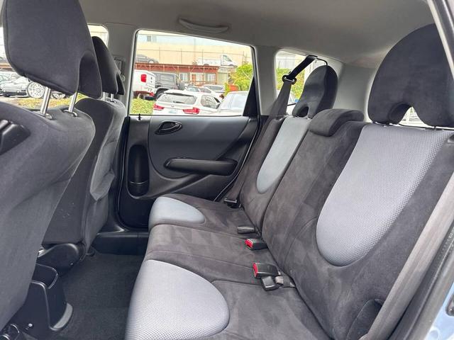 Photo of 2008 Blue Honda Fit