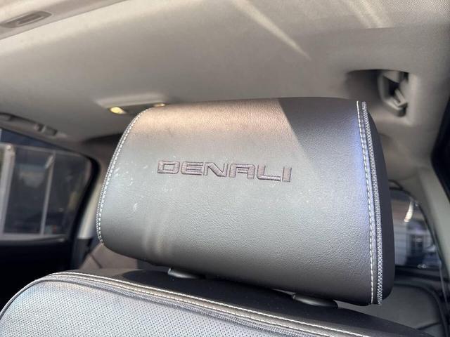 Photo of 2016 Onyx Black GMC Sierra 2500