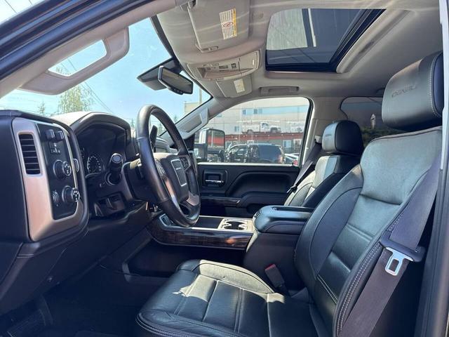 Photo of 2016 Onyx Black GMC Sierra 2500