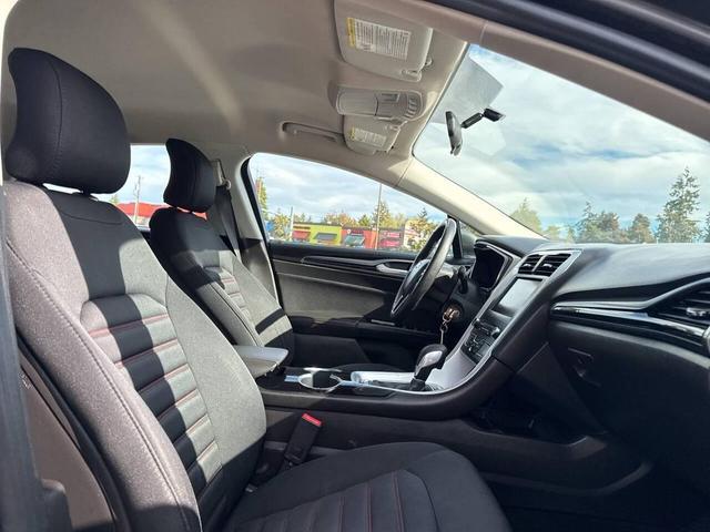 Photo of 2016 Gray Ford Fusion