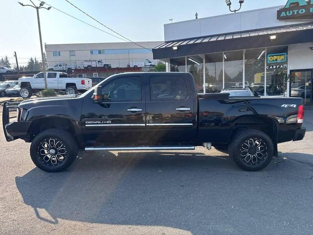Photo of 2013 Onyx Black GMC Sierra 2500