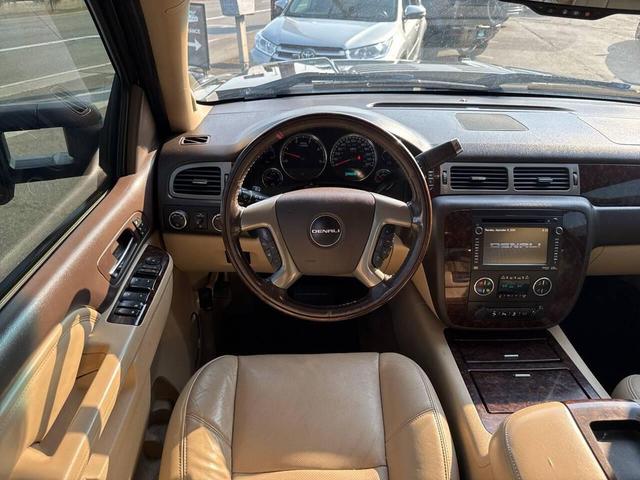 Photo of 2013 Onyx Black GMC Sierra 2500