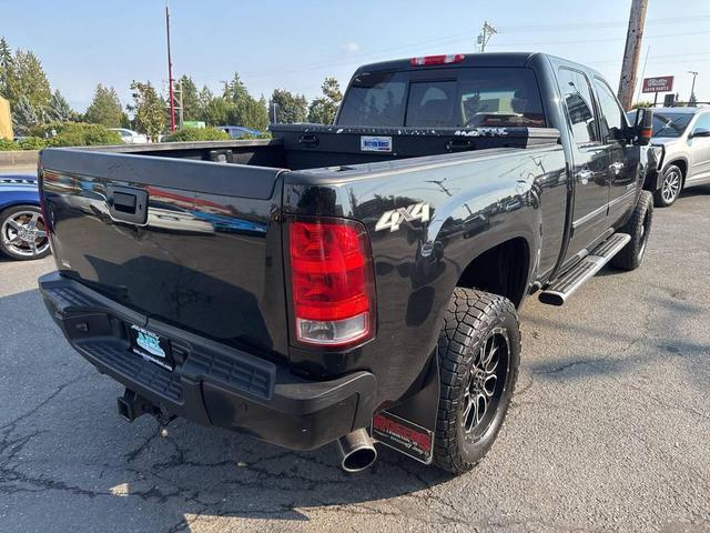 Photo of 2013 Onyx Black GMC Sierra 2500