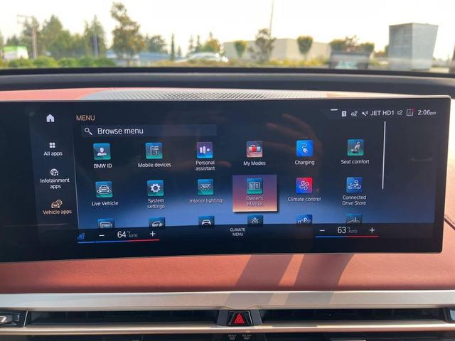 Photo of 2022 Black Sapphire Metallic BMW iX