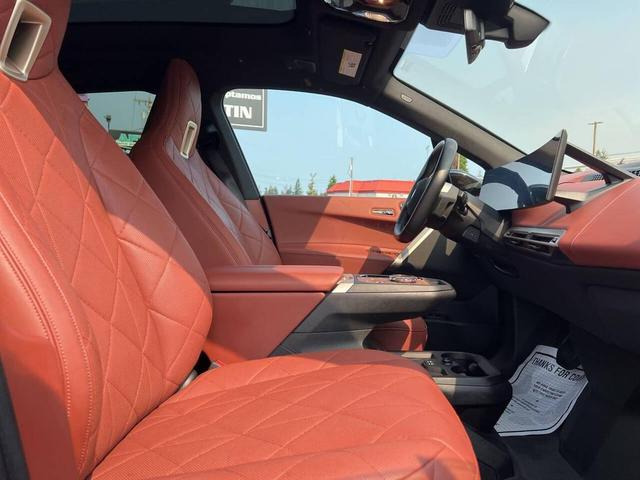 Photo of 2022 Black Sapphire Metallic BMW iX