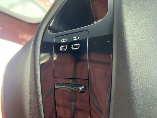 Photo of 2022 Black Sapphire Metallic BMW iX