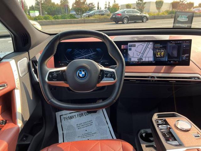 Photo of 2022 Black Sapphire Metallic BMW iX
