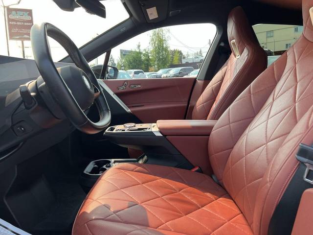 Photo of 2022 Black Sapphire Metallic BMW iX