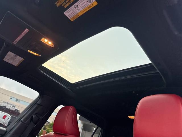 Photo of 2022 Celestial Silver Metallic Toyota Highlander