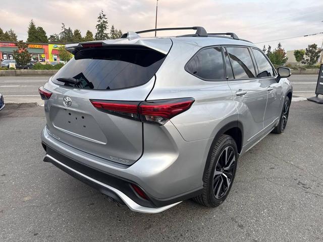 Photo of 2022 Celestial Silver Metallic Toyota Highlander