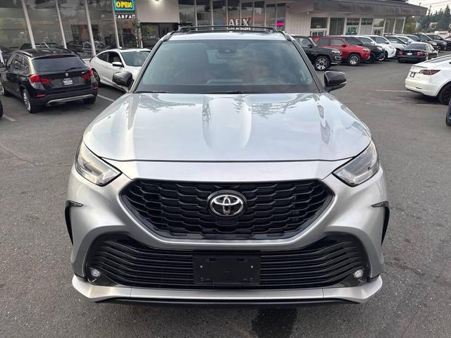 Photo of 2022 Celestial Silver Metallic Toyota Highlander