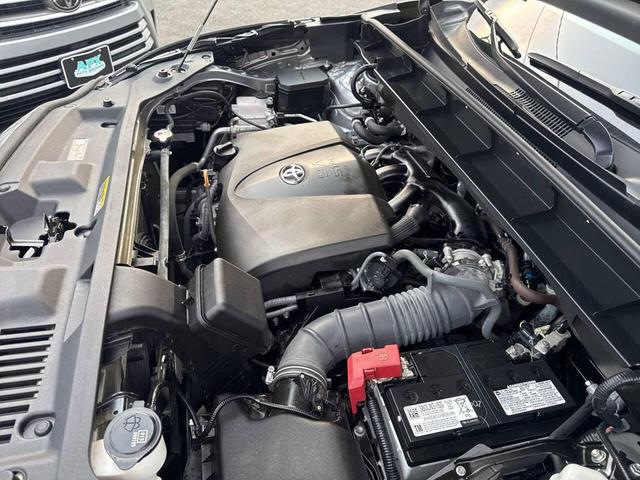 Photo of 2022 Celestial Silver Metallic Toyota Highlander