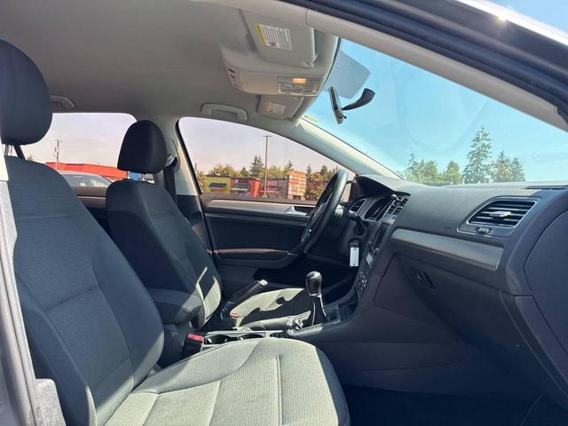 Photo of 2016 Platinum Gray Metallic Volkswagen Golf