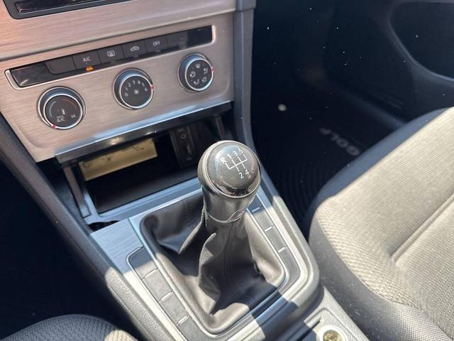 Photo of 2016 Platinum Gray Metallic Volkswagen Golf
