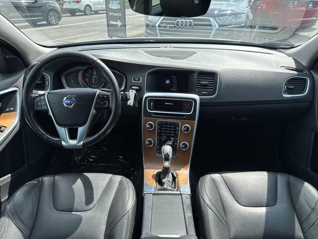 Photo of 2016 Bright Silver Metallic Volvo S60 Inscription