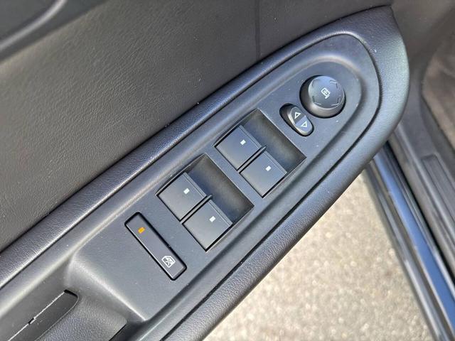 Photo of 2017 Mosaic Black Metallic Chevrolet Traverse