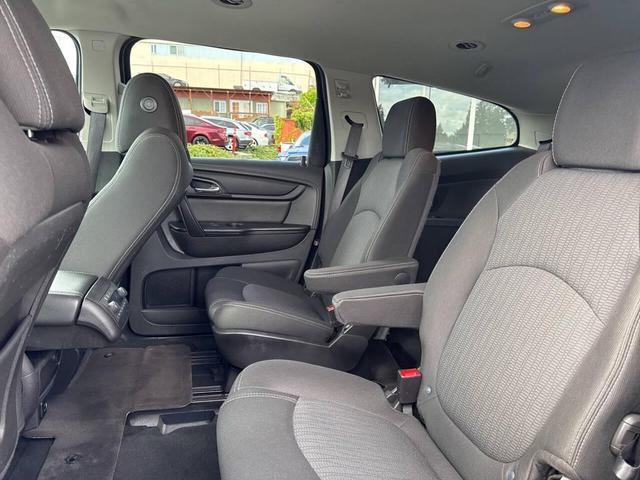 Photo of 2017 Mosaic Black Metallic Chevrolet Traverse