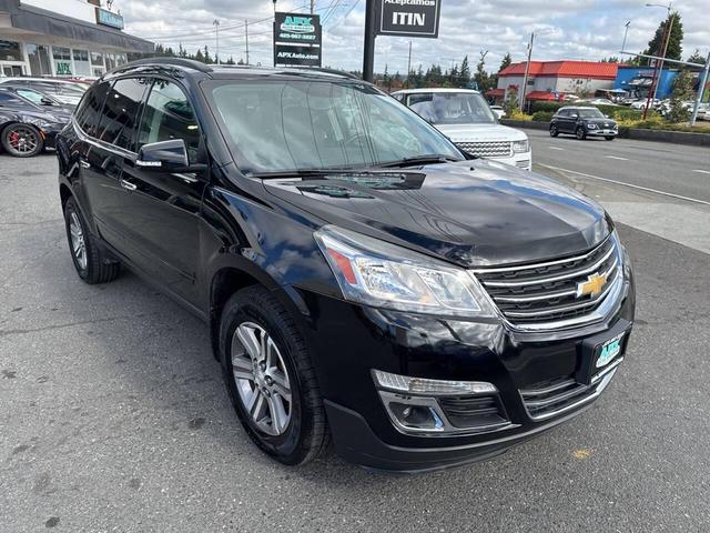 Photo of 2017 Mosaic Black Metallic Chevrolet Traverse