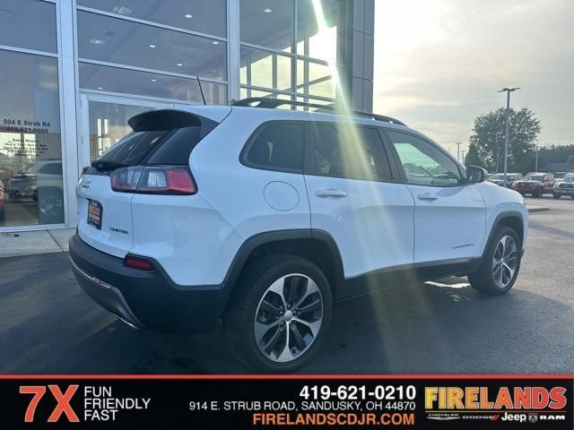 Photo of 2022 Bright White Jeep Cherokee