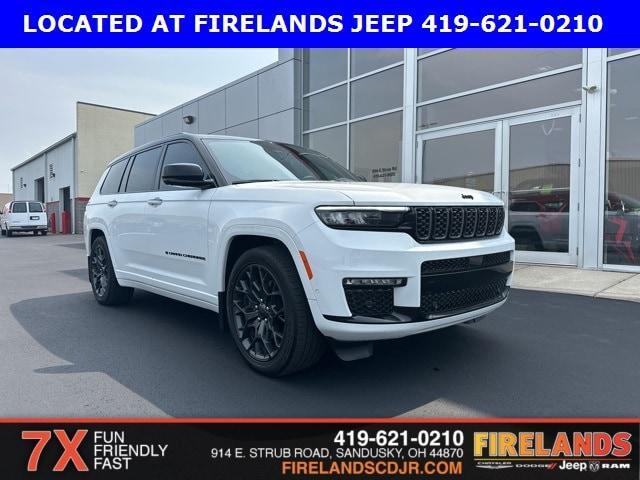 Photo of 2024 Bright White Jeep Grand Cherokee L
