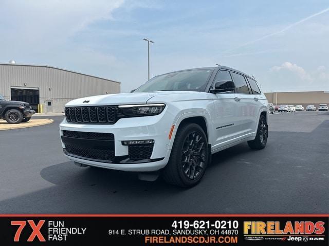 Photo of 2024 Bright White Jeep Grand Cherokee L