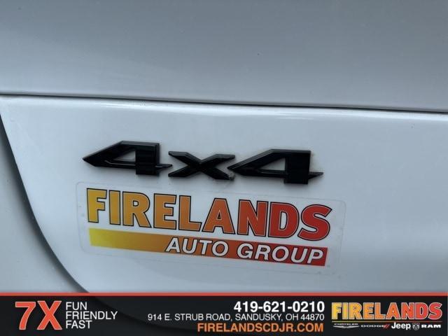 Photo of 2024 Bright White Jeep Grand Cherokee L