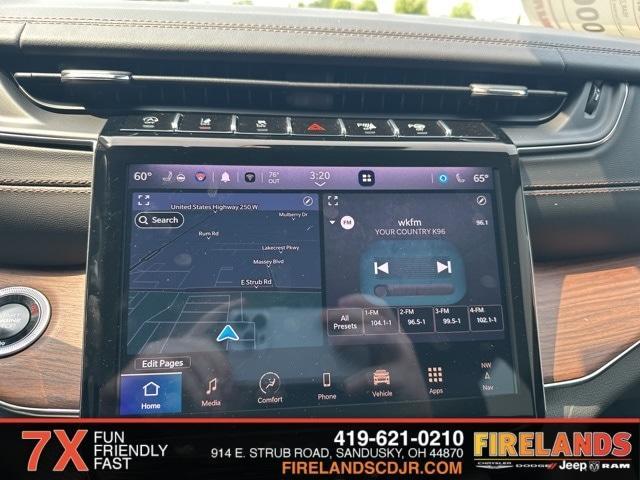 Photo of 2024 Bright White Jeep Grand Cherokee L