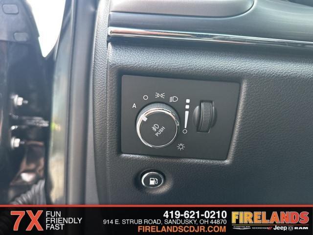 Photo of 2022 Diamond Black Jeep Grand Cherokee WK
