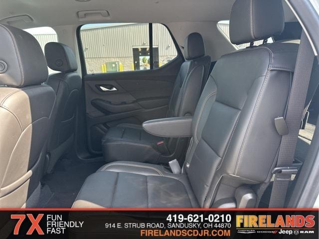 Photo of 2021 Summit White Chevrolet Traverse