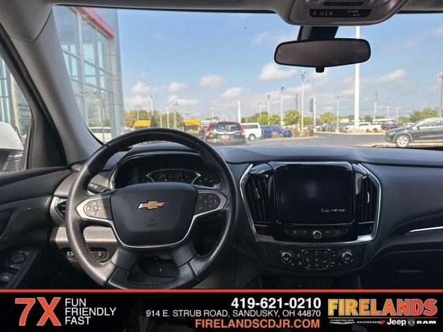 Photo of 2021 Summit White Chevrolet Traverse