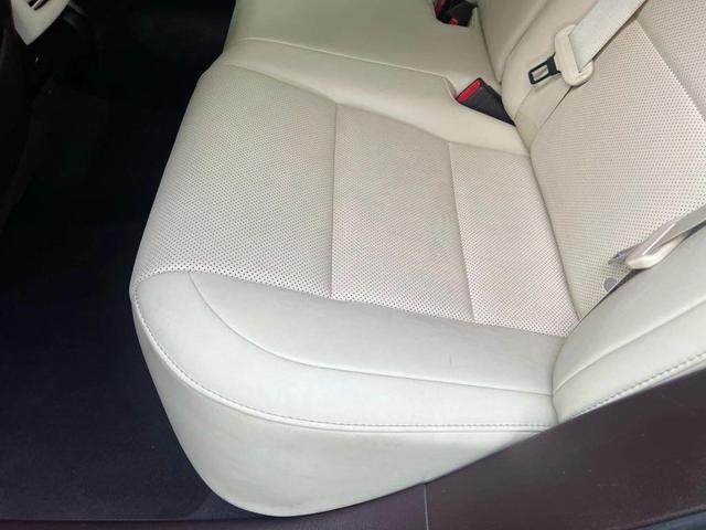 Photo of 2016 Black Lexus ES 350