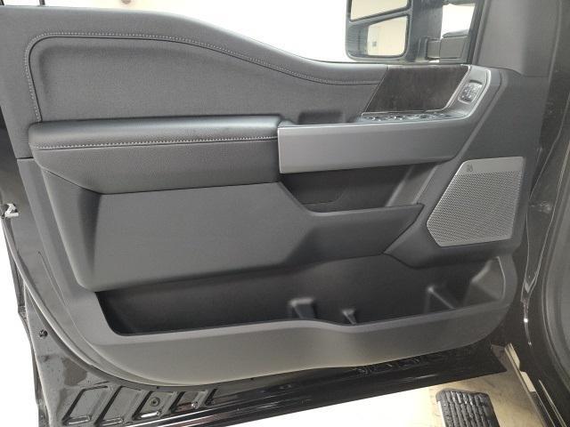 Photo of 2024 Agate Black Metallic Ford F-250