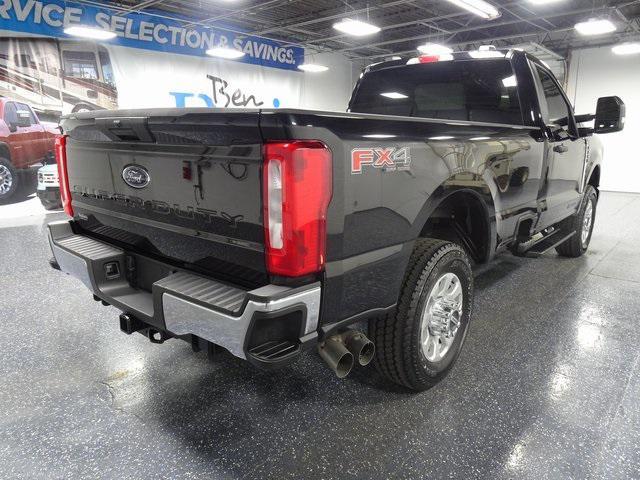 Photo of 2023 Agate Black Metallic Ford F-350