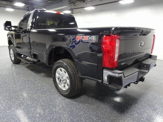Photo of 2023 Agate Black Metallic Ford F-350