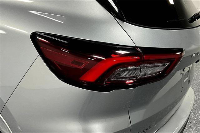 Photo of 2024 Iconic Silver Metallic Ford Escape