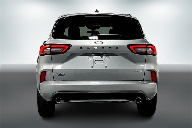 Photo of 2024 Iconic Silver Metallic Ford Escape