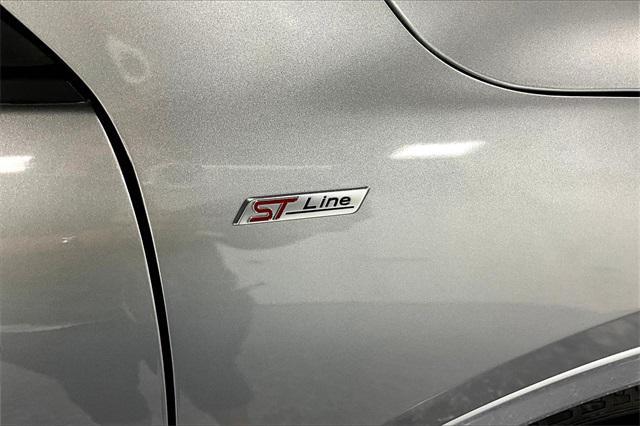 Photo of 2024 Iconic Silver Metallic Ford Escape