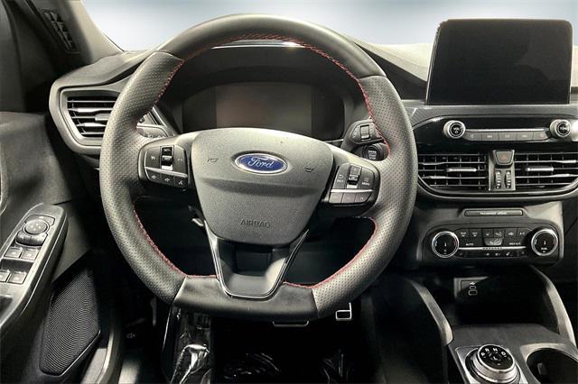 Photo of 2024 Iconic Silver Metallic Ford Escape