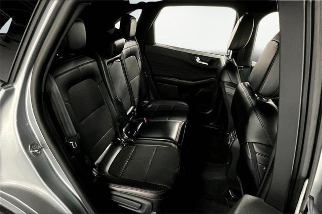 Photo of 2024 Iconic Silver Metallic Ford Escape