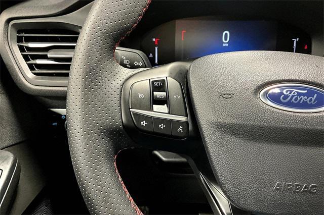 Photo of 2024 Iconic Silver Metallic Ford Escape